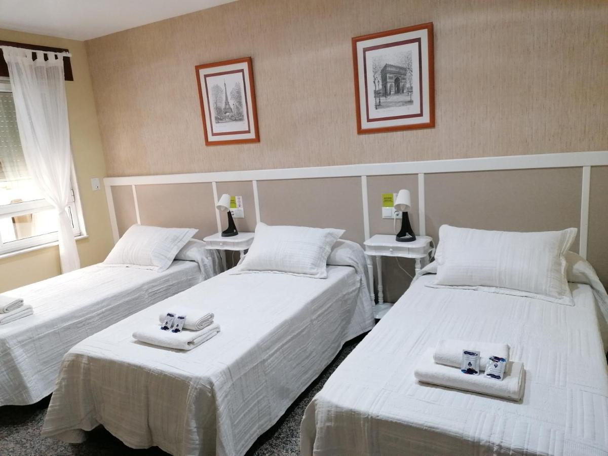 Cuatro Caminos Hotel Саррия Екстериор снимка