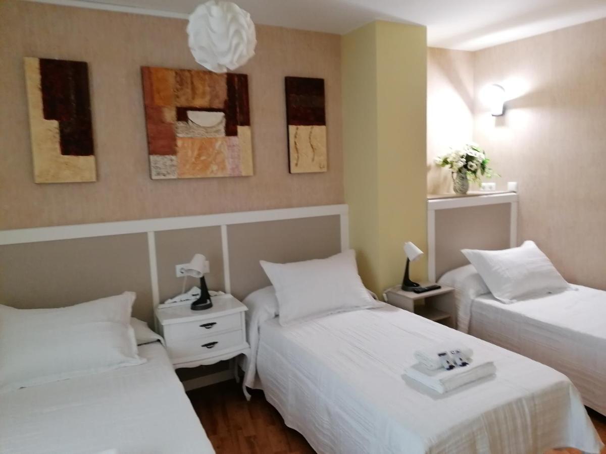 Cuatro Caminos Hotel Саррия Екстериор снимка