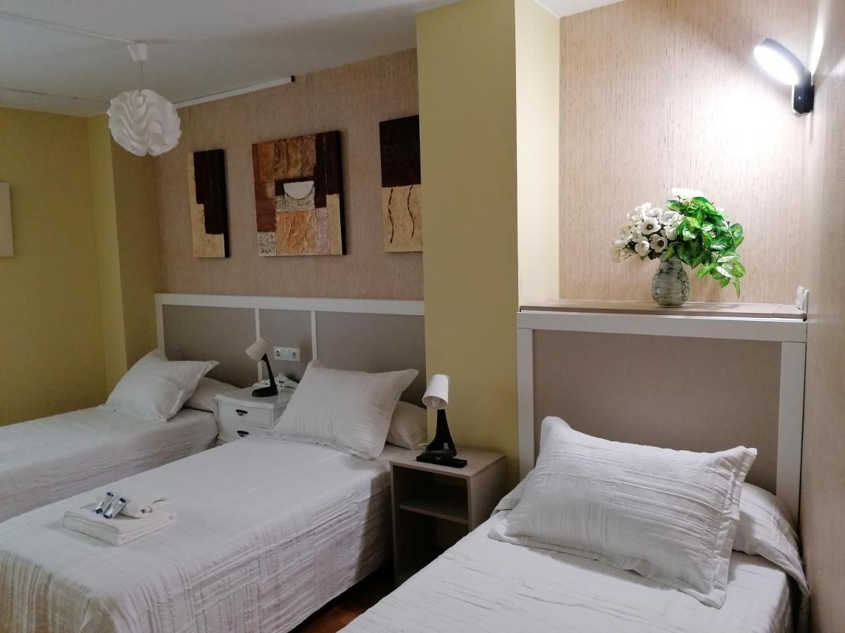 Cuatro Caminos Hotel Саррия Екстериор снимка